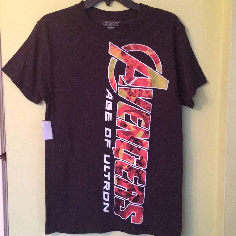 NWT Avengers Age of Ultron Small Black Tshirt